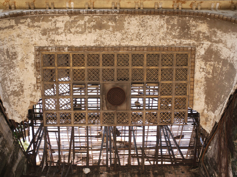 CharlesAnselmo_TeatroCampoamor#32_ArchivalUltrachromePrint_44inx57in_web